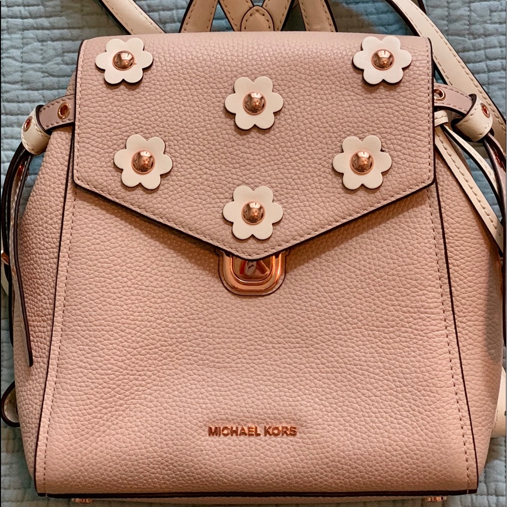 GORGEOUS Michael Kors Bristol Med. Purse Backpack